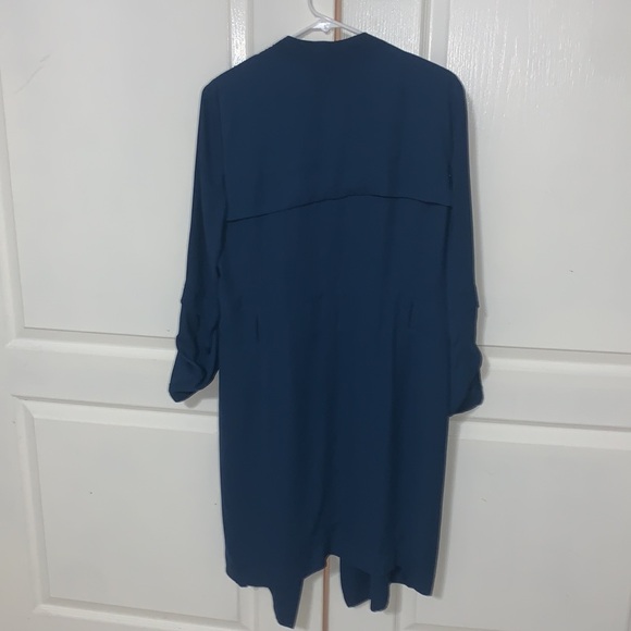 Babaton - Picture 3 of 3